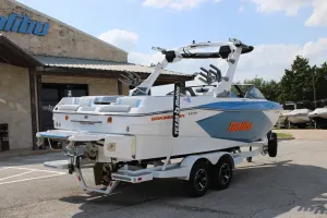 2026-malibu-wakesetter-23-lsv-142109-image6.webp