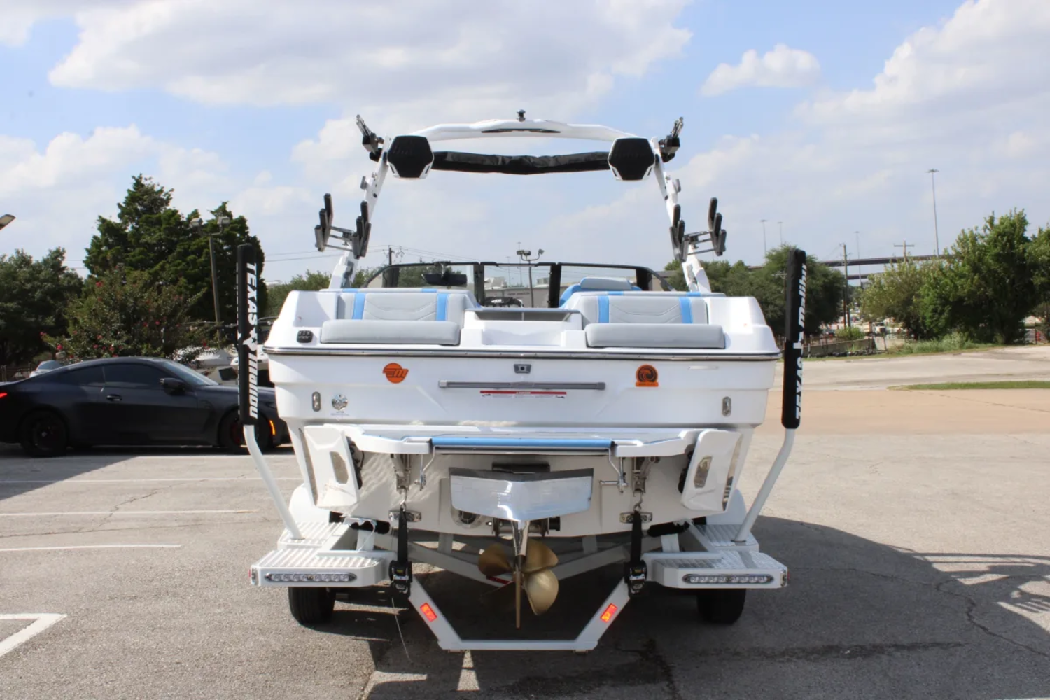 2026 Malibu 23 LSV