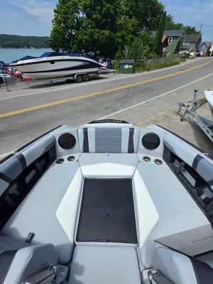 2026-malibu-wakesetter-22-mxz-141592-image6