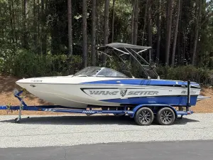 2009-malibu-wakesetter-vlx-142131-image0.webp