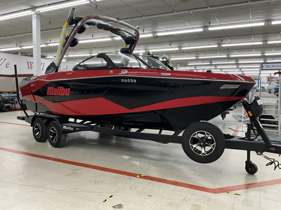 2026-malibu-wakesetter-22-lsv-142133-image3.webp