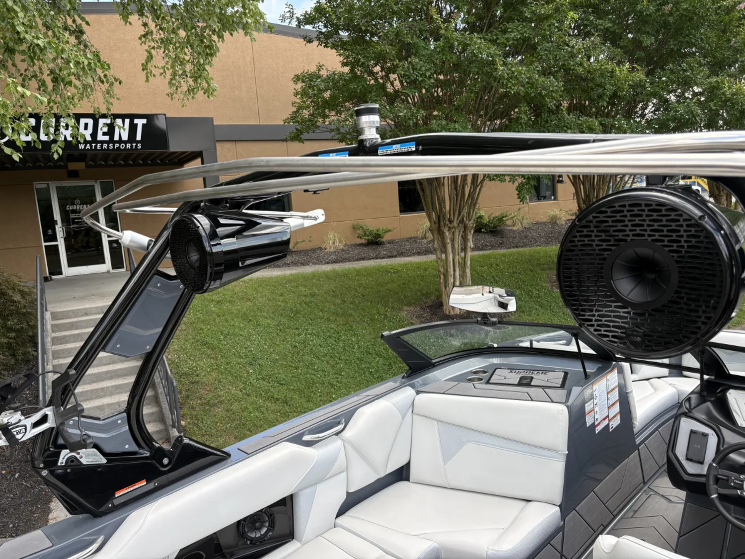 2024 Supreme S220