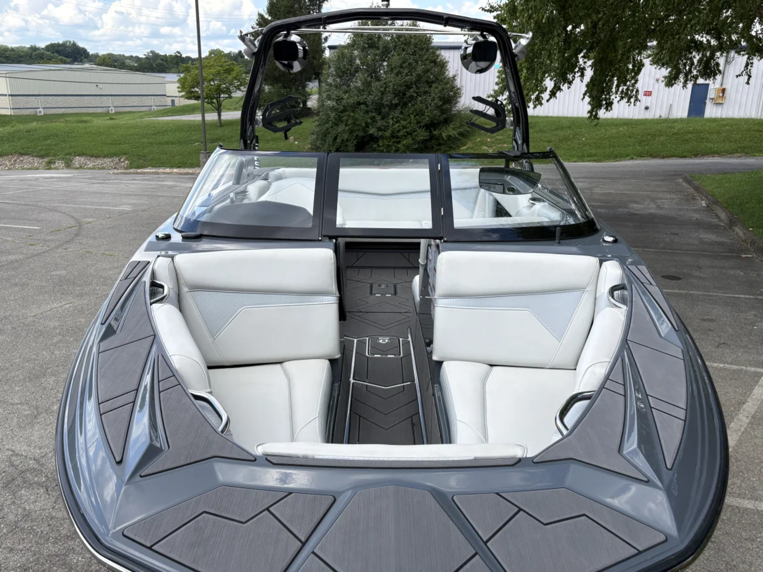 2024 Supreme S220