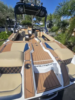 2020-nautique-gs24-142157-image11.webp