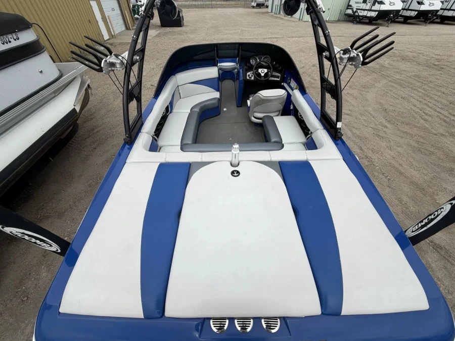 2012-moomba-outback-v-142187-image10