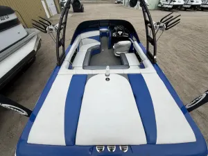 2012-moomba-outback-v-142187-image10