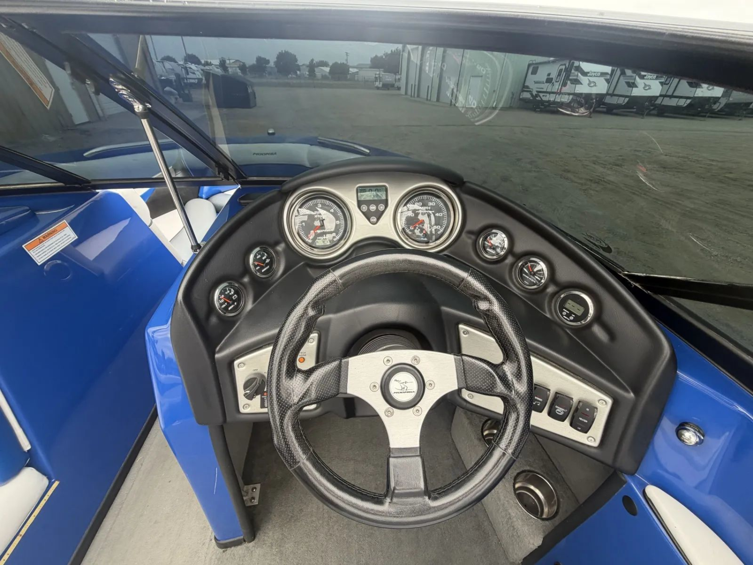 2012 MOOMBA OUTBACK V