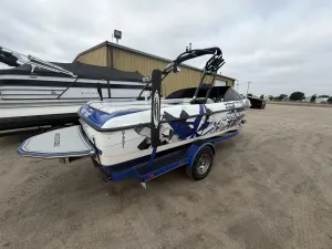 2012-moomba-outback-v-142187-image3