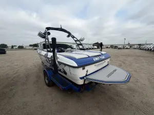 2012-moomba-outback-v-142187-image6