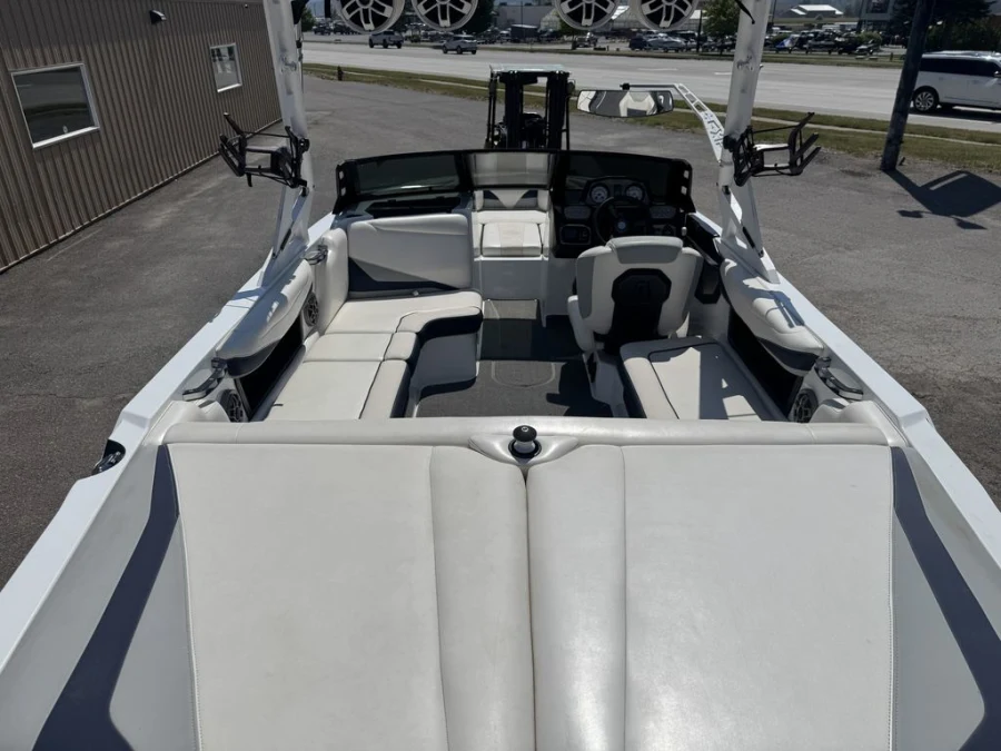 2019-axis-t22-142189-image5