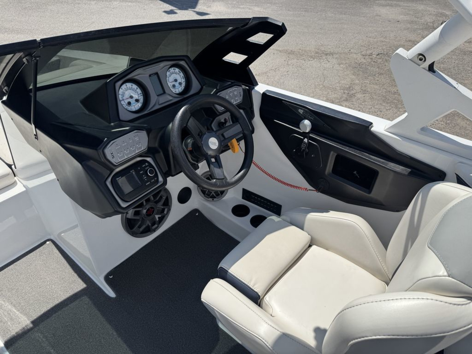 2019 Axis Wake Research T22