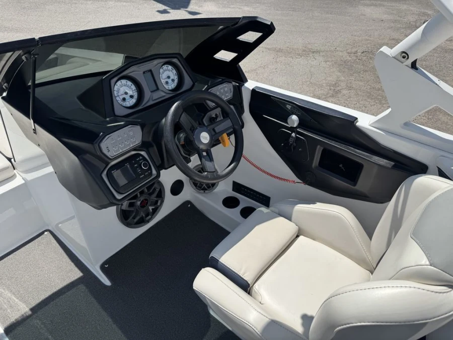 2019-axis-t22-142189-image8