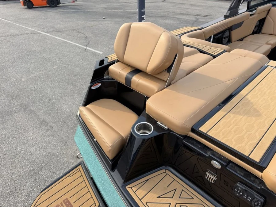 2023-mastercraft-xt24-142190-image17