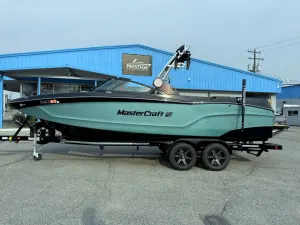2023-mastercraft-xt24-142190-image1
