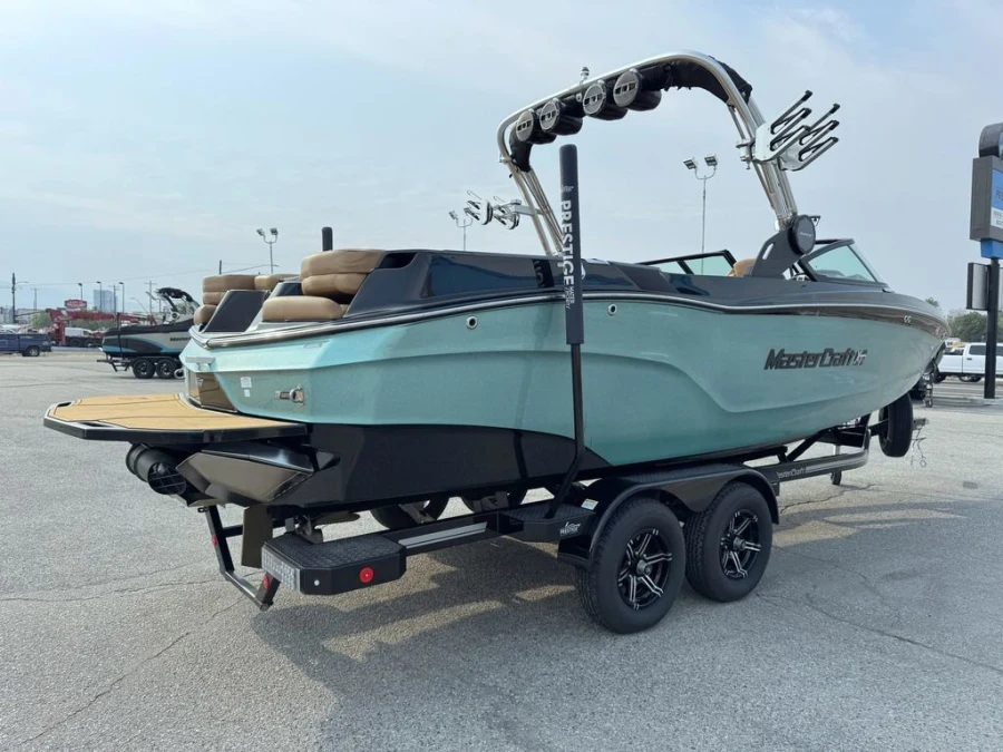 2023-mastercraft-xt24-142190-image6
