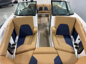 2021-mastercraft-x22-142192-image11