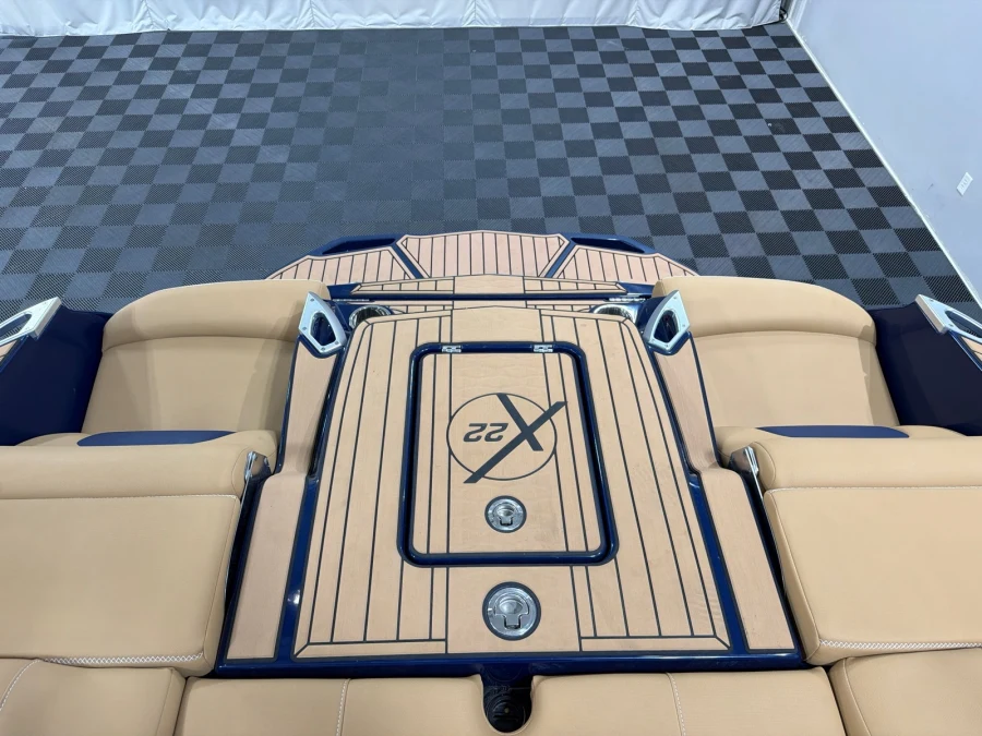 2021-mastercraft-x22-142192-image21