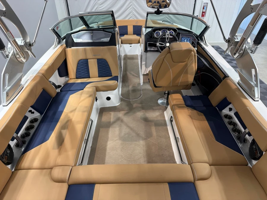 2021-mastercraft-x22-142192-image8