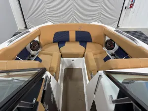 2021-mastercraft-x22-142192-image9