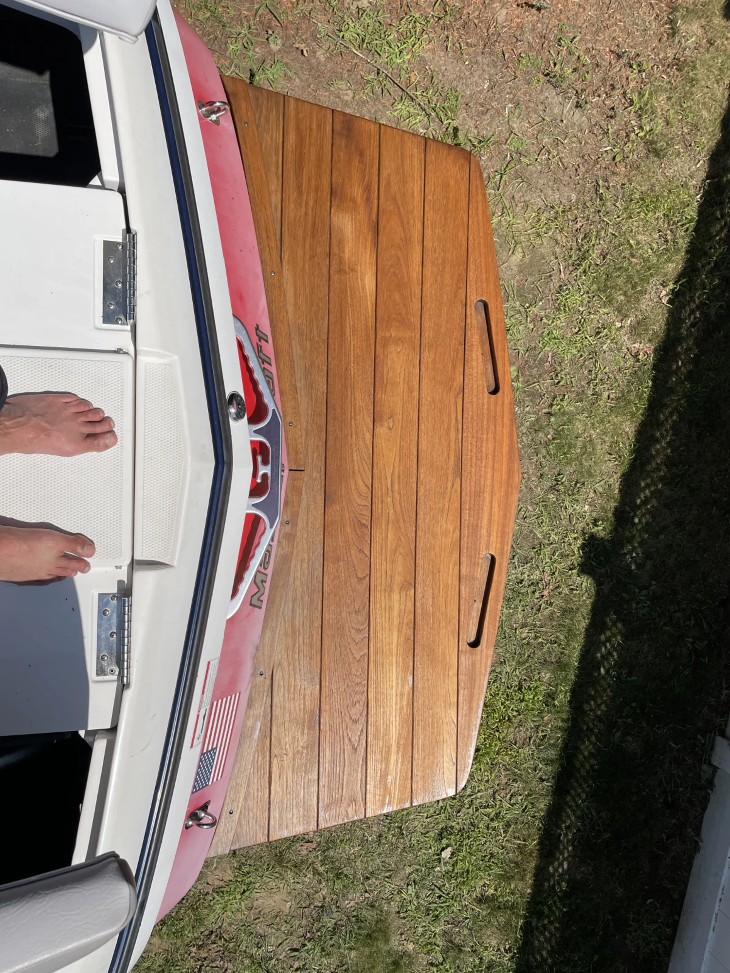 2007 MasterCraft Maristar 230 VRS LY6 multi-port EFI 6.0 Liter V-8 (242.5hrs)