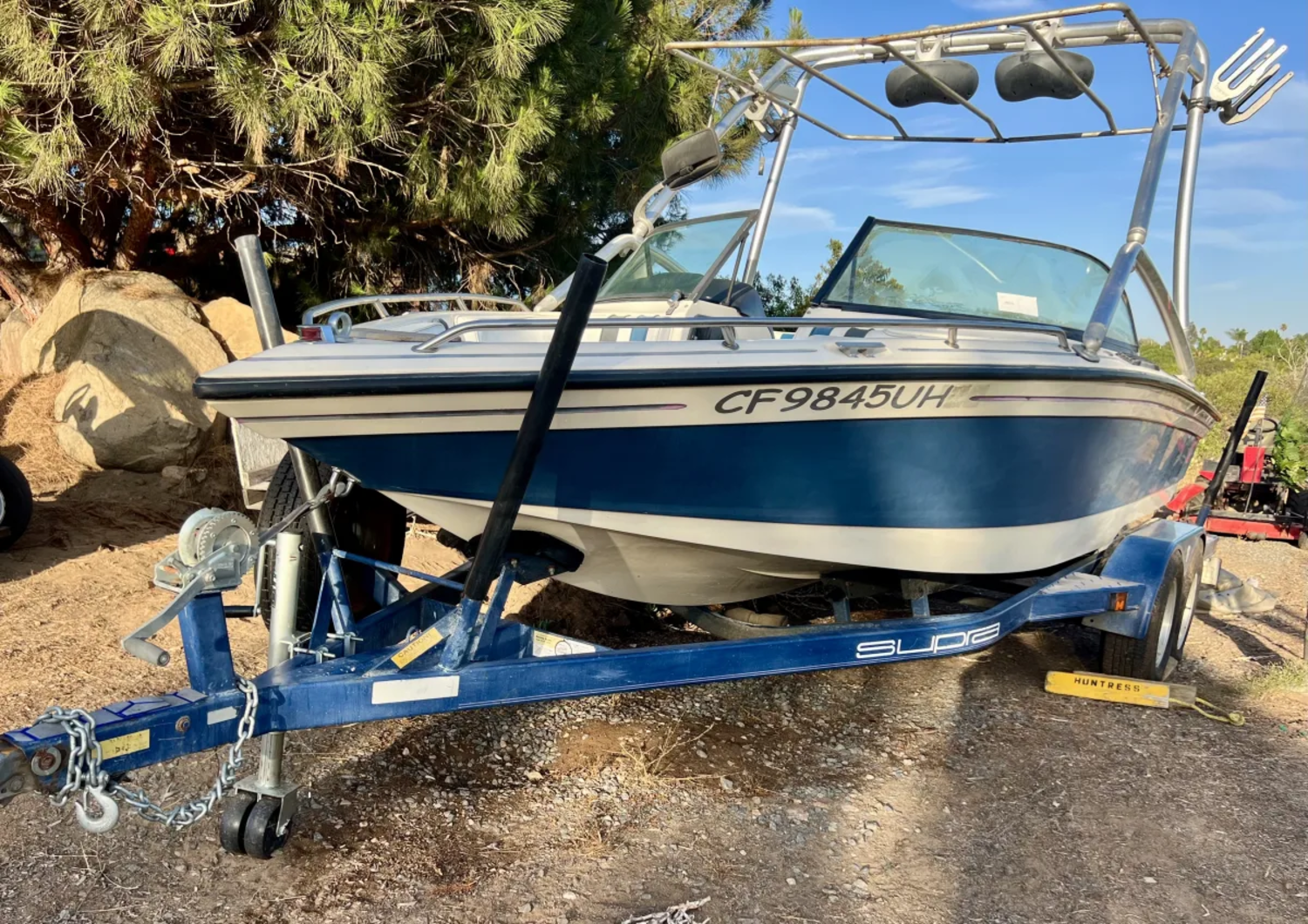 1992 Supra Sunsport Open Bow Ski Wake Boat with Solid Floor. Tower and 24ft Trailer 