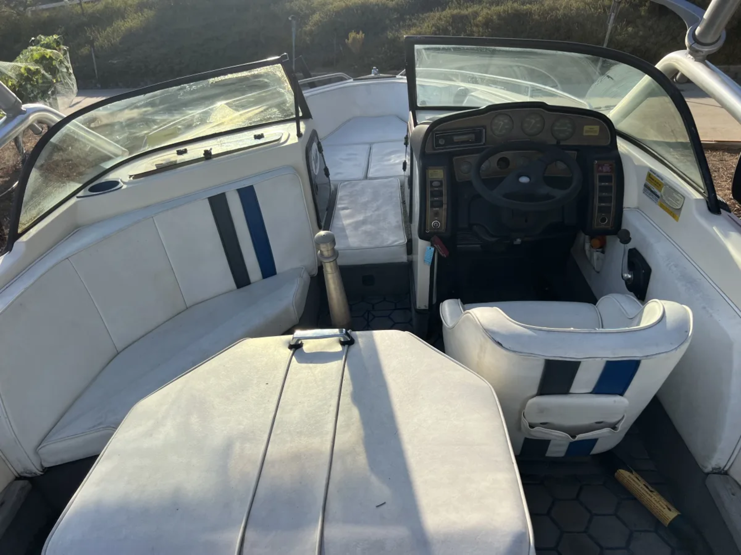 1992 Supra Sunsport Open Bow Ski Wake Boat with Solid Floor. Tower and 24ft Trailer 