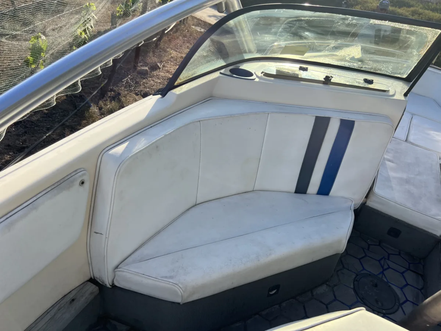 1992 Supra Sunsport Open Bow Ski Wake Boat with Solid Floor. Tower and 24ft Trailer 