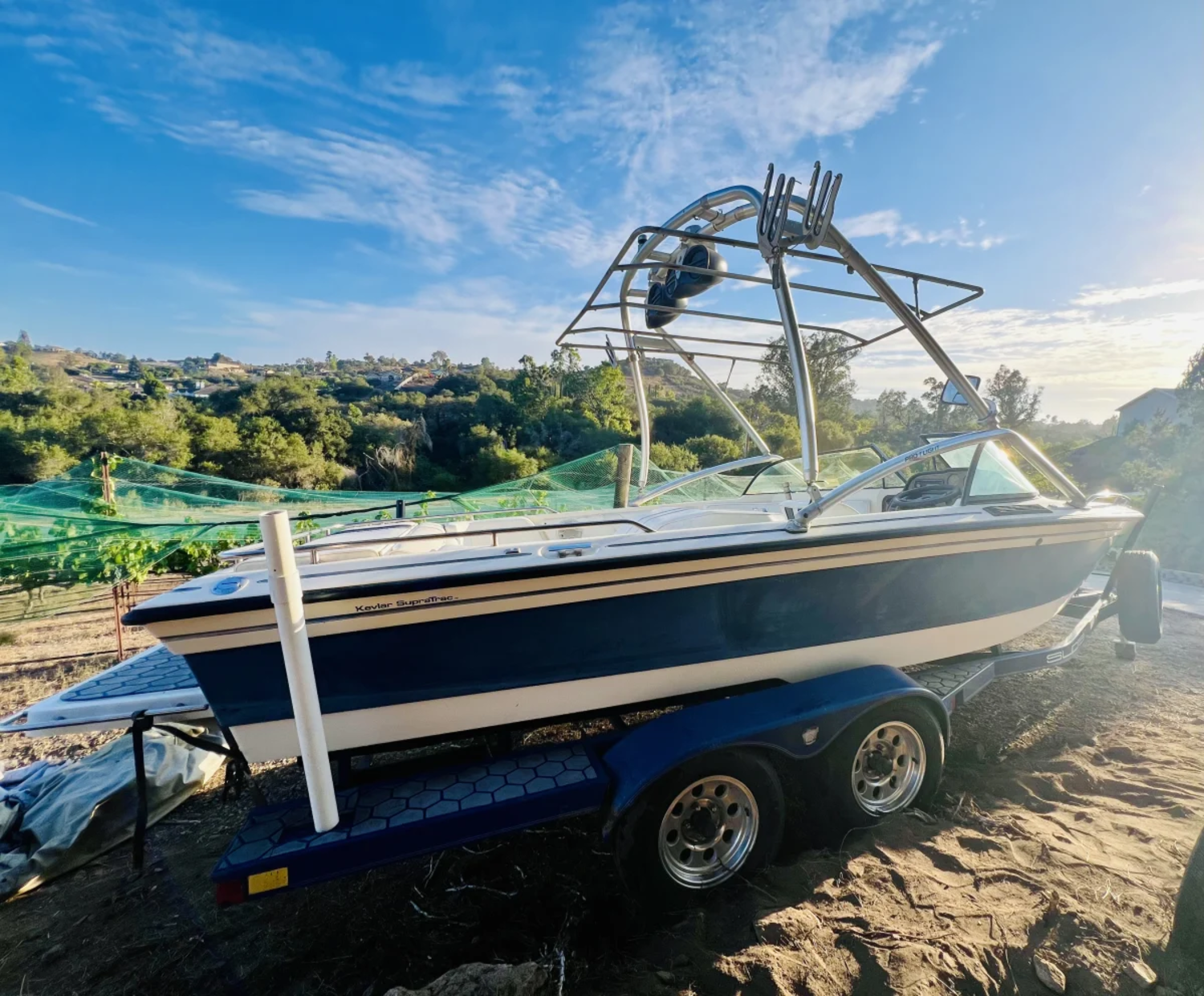 1992 Supra Sunsport Open Bow Ski Wake Boat with Solid Floor. Tower and 24ft Trailer 