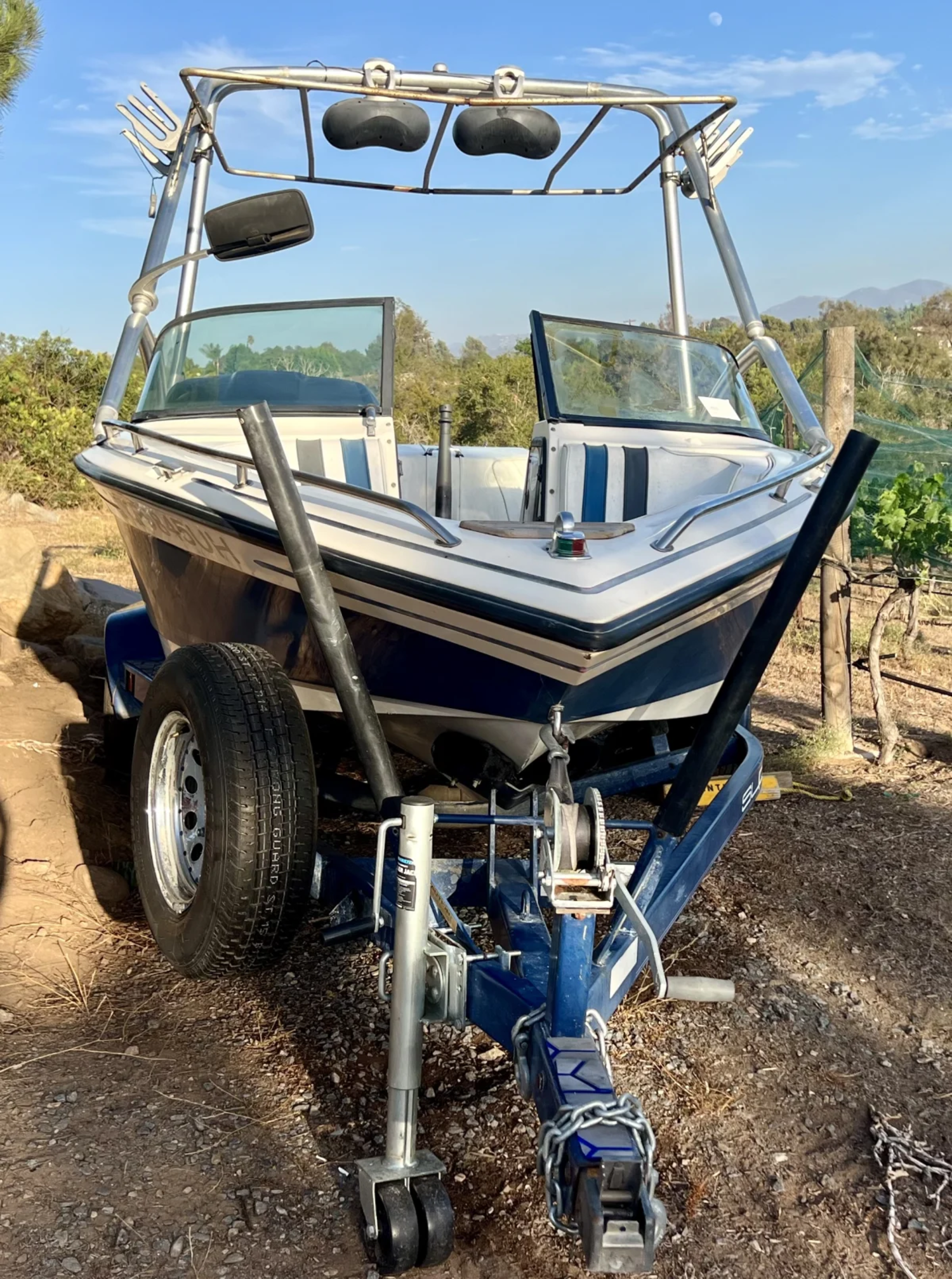 1992 Supra Sunsport Open Bow Ski Wake Boat with Solid Floor. Tower and 24ft Trailer 