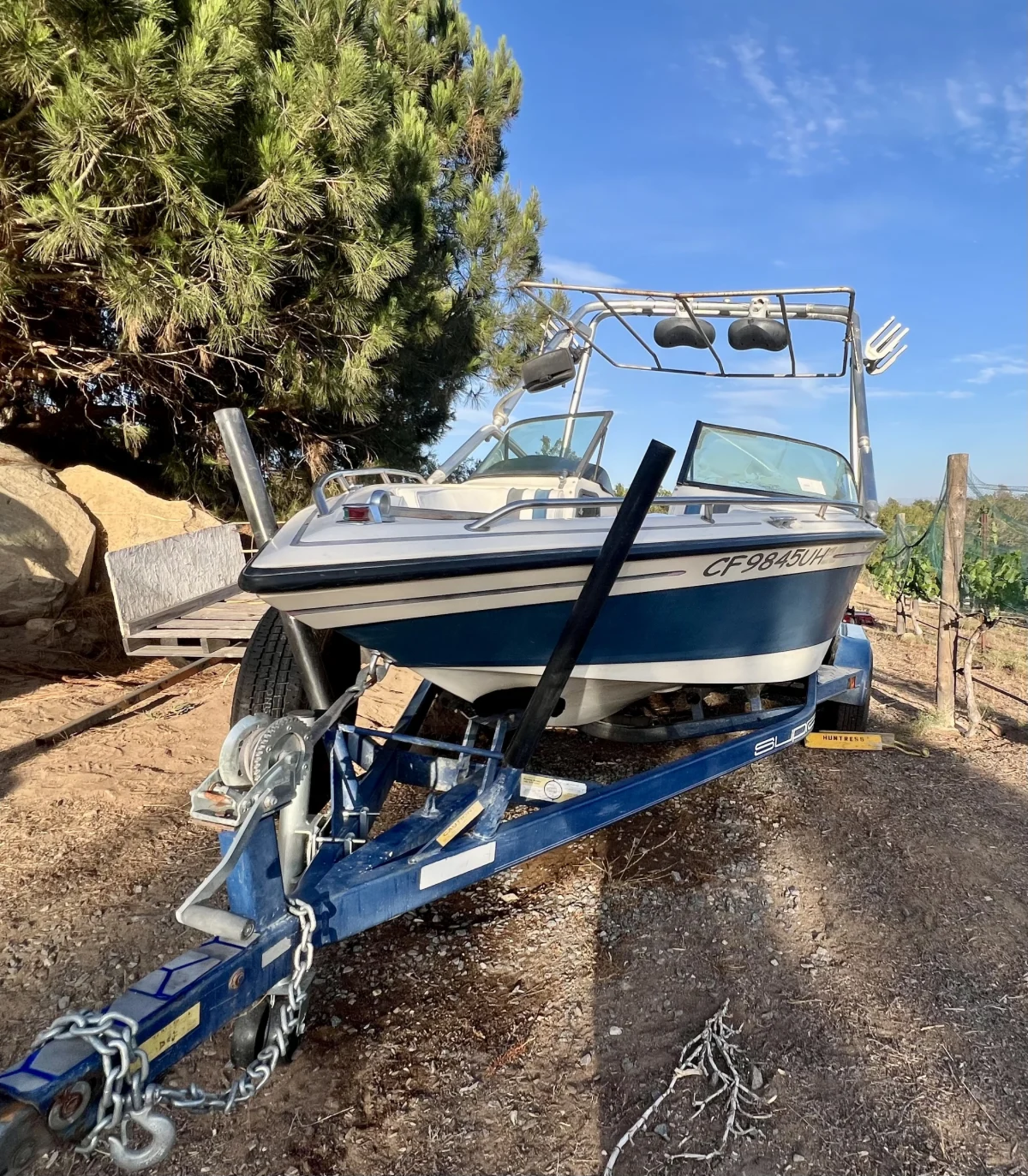 1992 Supra Sunsport Open Bow Ski Wake Boat with Solid Floor. Tower and 24ft Trailer 