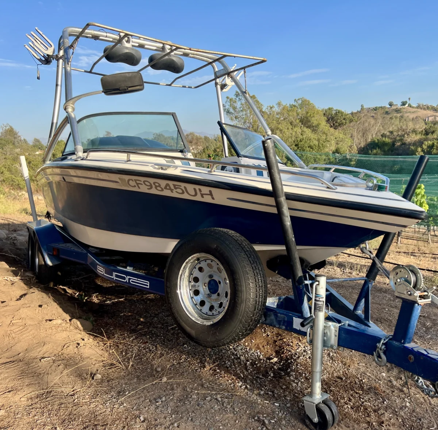 1992 Supra Sunsport Open Bow Ski Wake Boat with Solid Floor. Tower and 24ft Trailer 