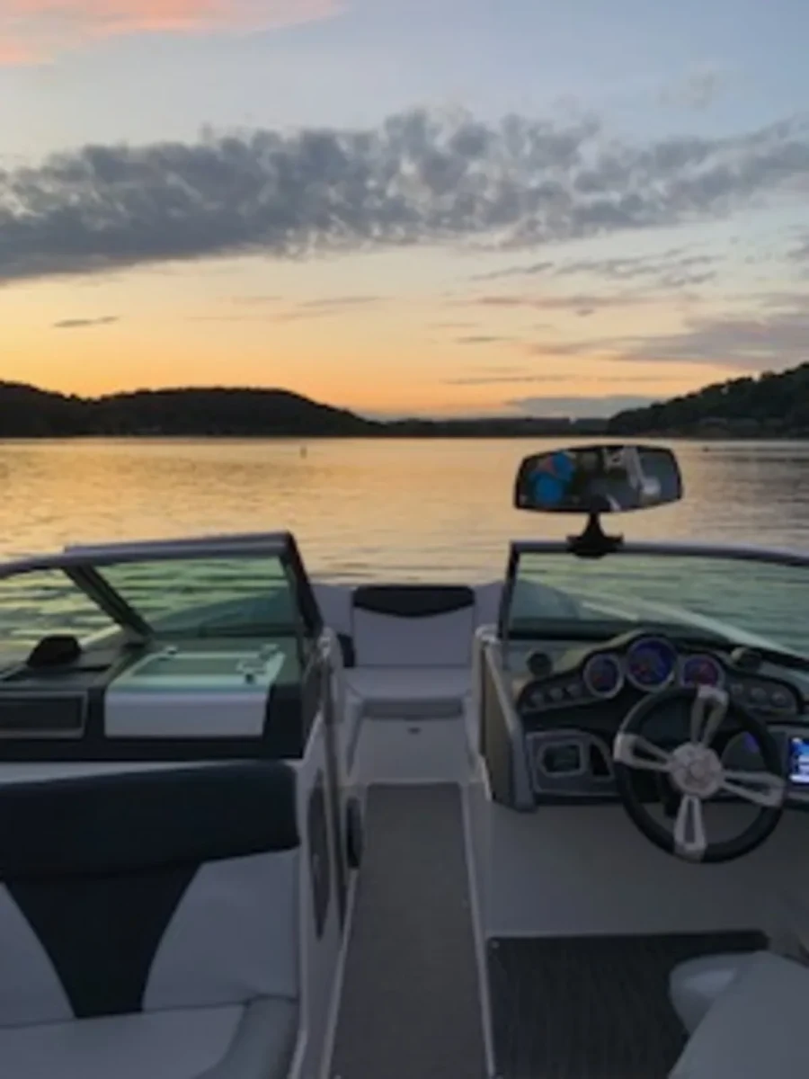 2017-mastercraft-x23-142284-image2.webp