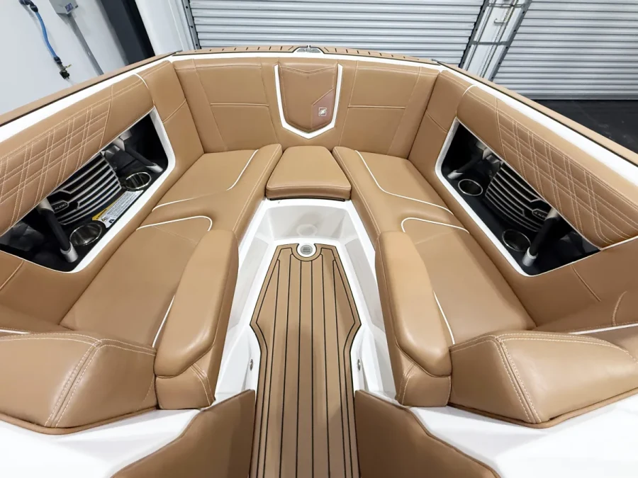 2020-nautique-g21-142309-image9.webp