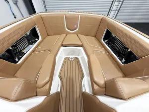 2020-nautique-g21-142309-image9.webp