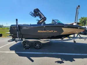 2022-mastercraft-x-star-142318-image0.webp