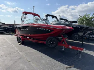 2021-mastercraft-xt22-142324-image0.webp