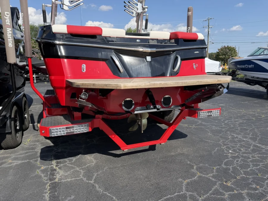 2021-mastercraft-xt22-142324-image2.webp