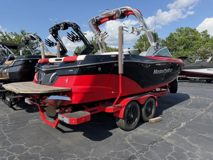 2021-mastercraft-xt22-142324-image4.webp