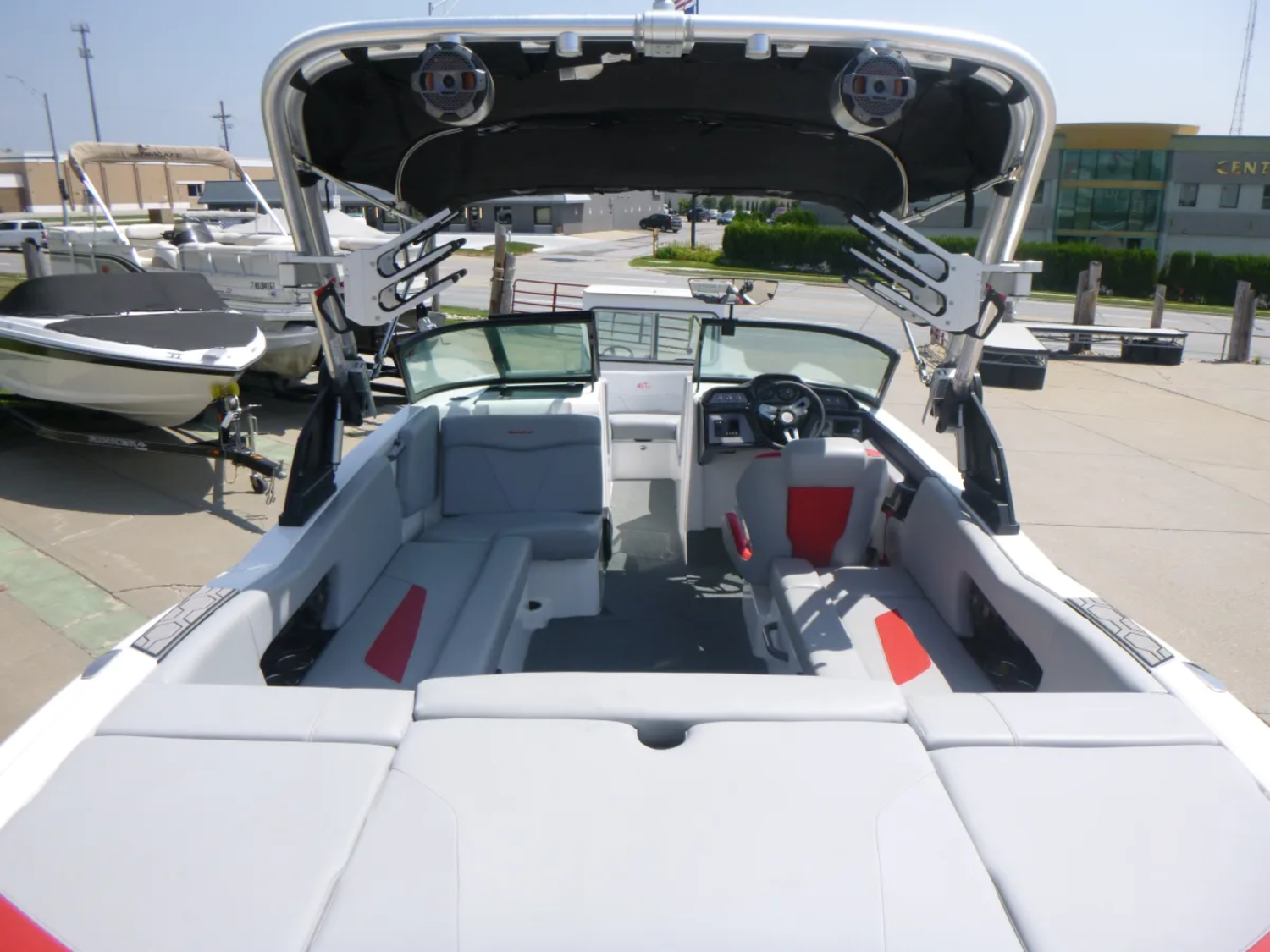 2022 MasterCraft NXT 22