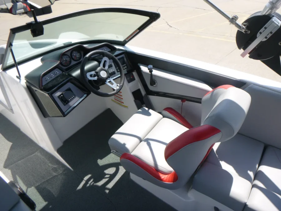 2022-mastercraft-nxt22-142326-image7.webp