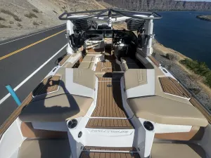 2022-nautique-g23-142328-image13.webp
