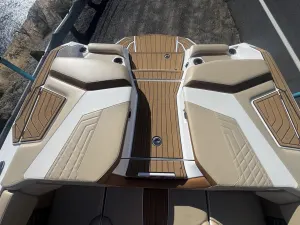 2022-nautique-g23-142328-image17.webp