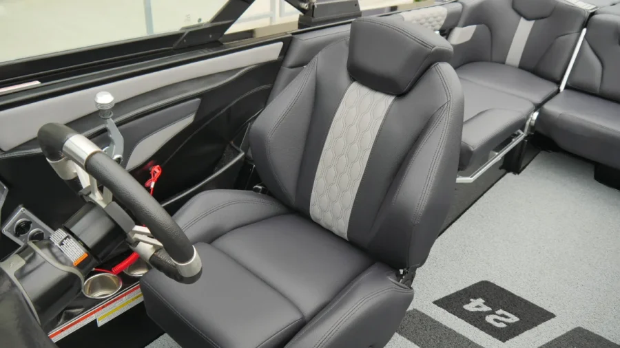 2022-mastercraft-xt24-142330-image11.webp