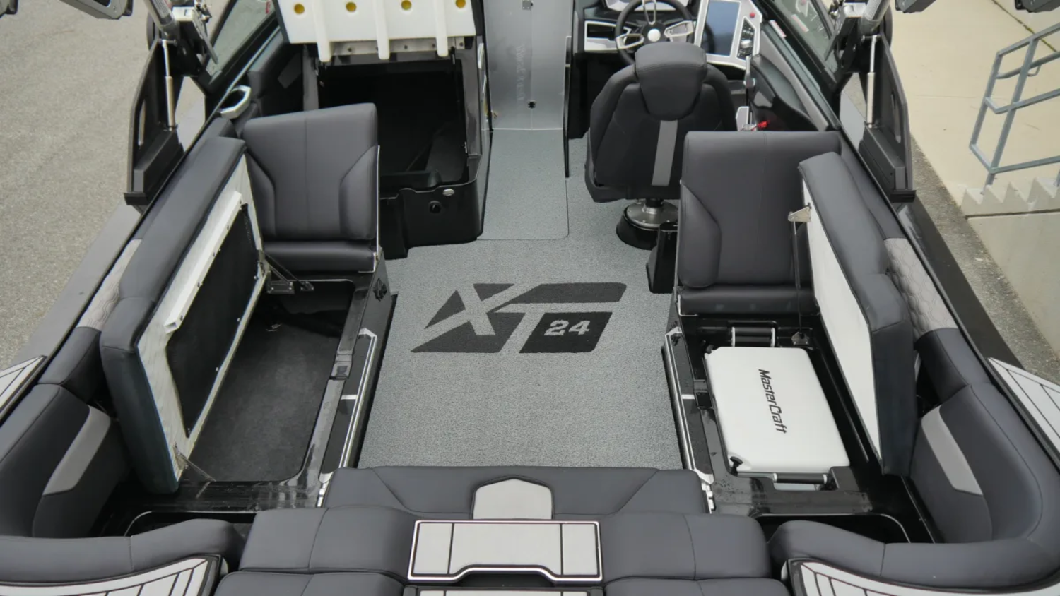 2022 MasterCraft XT24