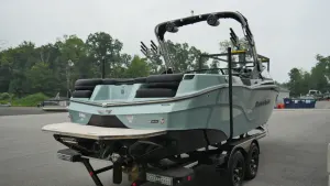 2022-mastercraft-xt24-142330-image3.webp