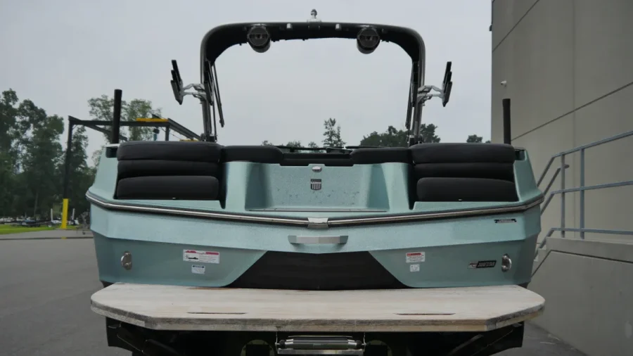 2022-mastercraft-xt24-142330-image7.webp