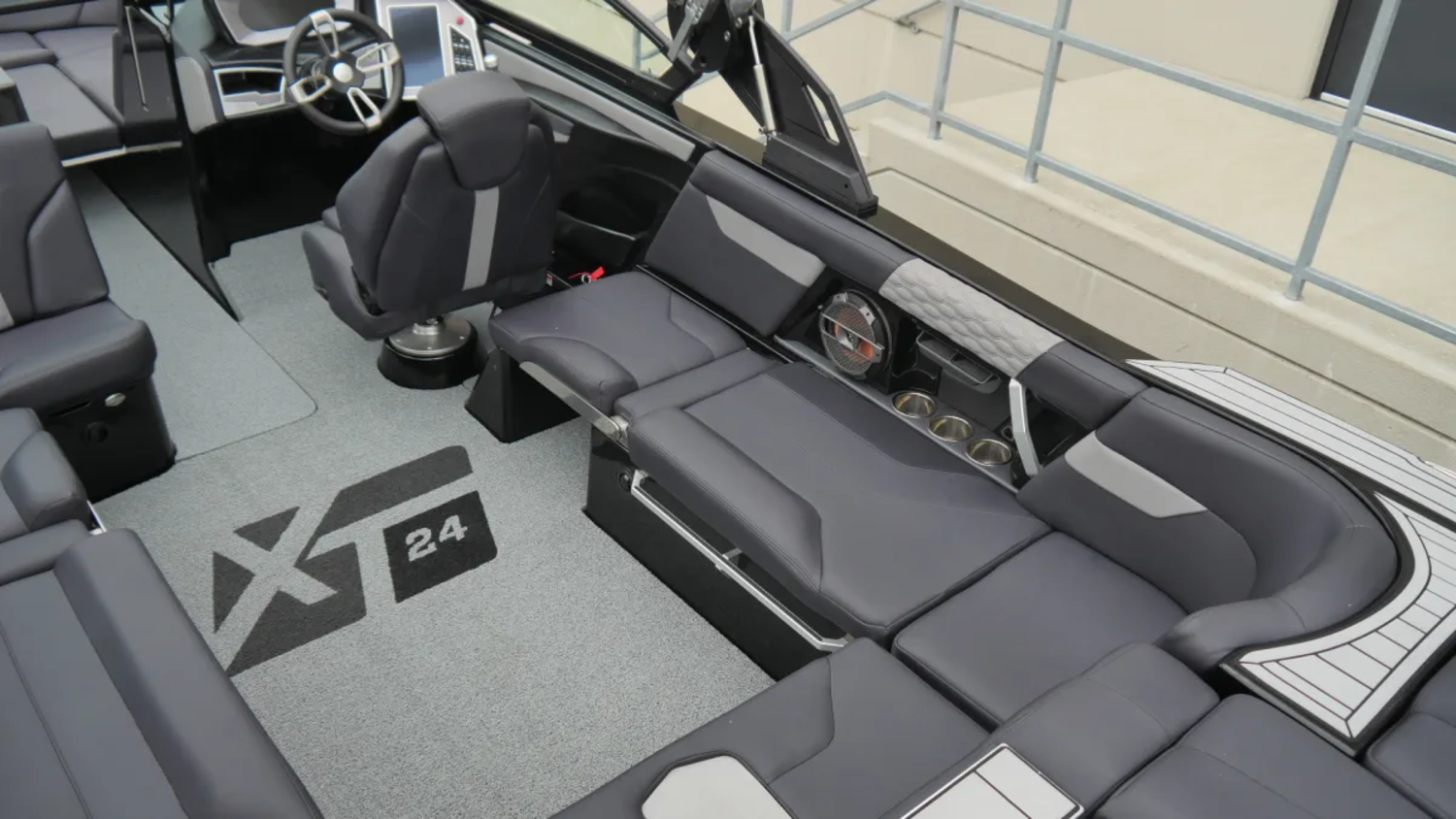 2022 MasterCraft XT24