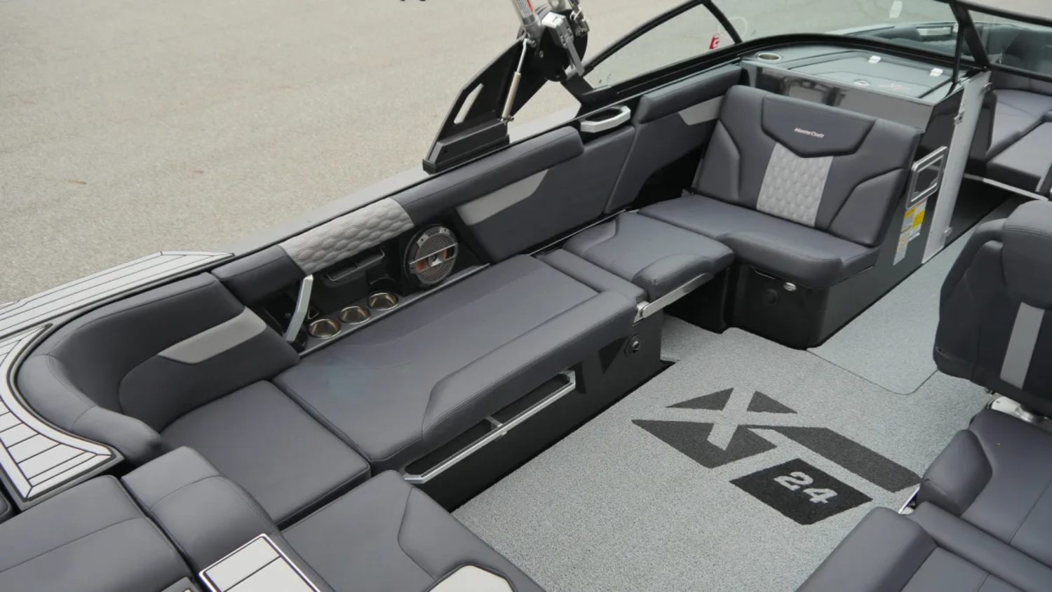 2022 MasterCraft XT24