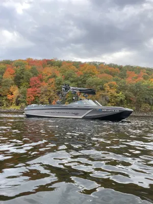 2019-nautique-gs24-142332-image0_172823.webp