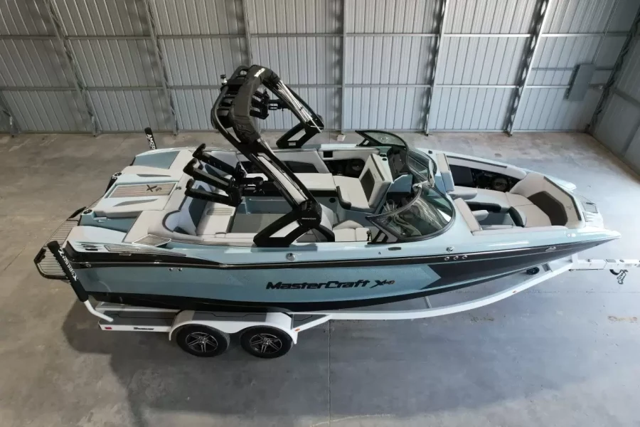 2024-mastercraft-x-star-142350-image3